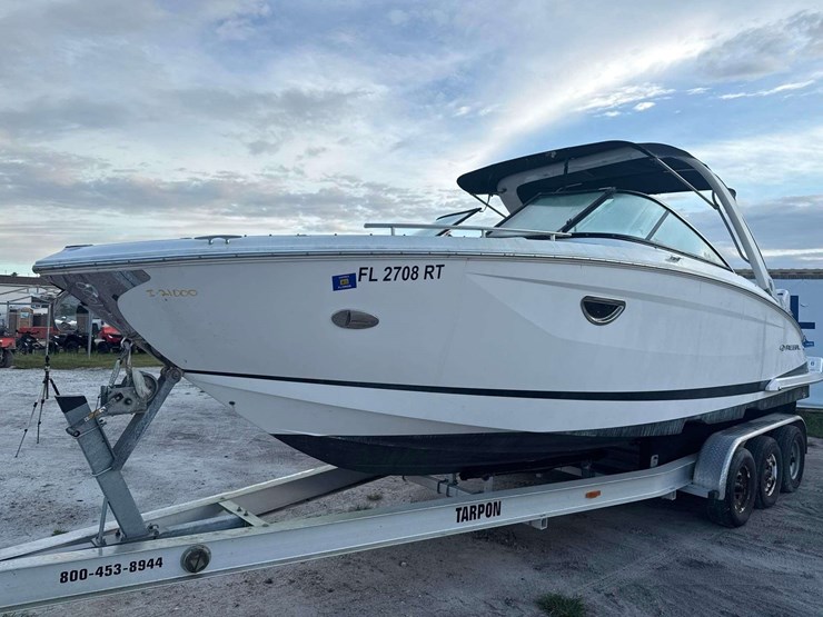 2018-regal-29obx-29ft-yacht-with-34ft-trailer-image-7