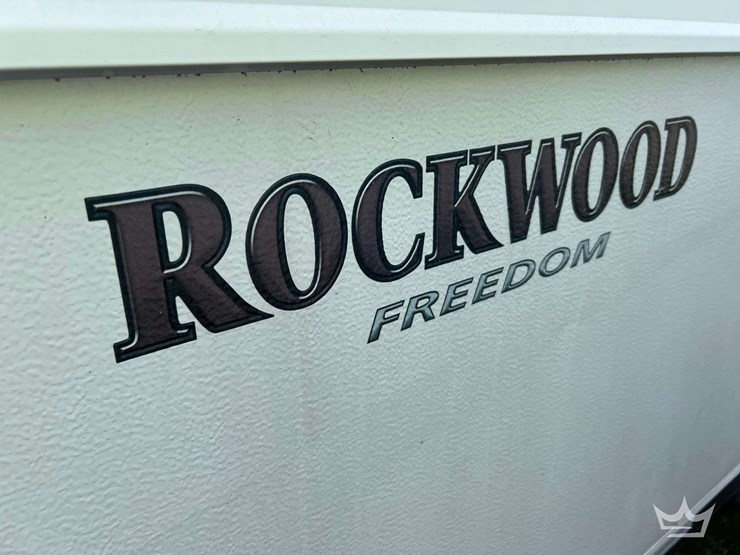 2015-forest-river-rockwood-freedom-s/a-pop-up-trailer-image-12