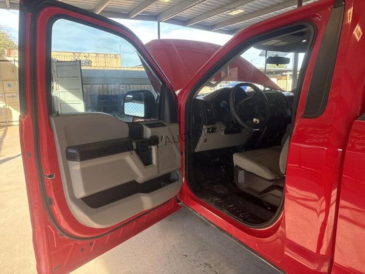 2017-ford-f150-image-22