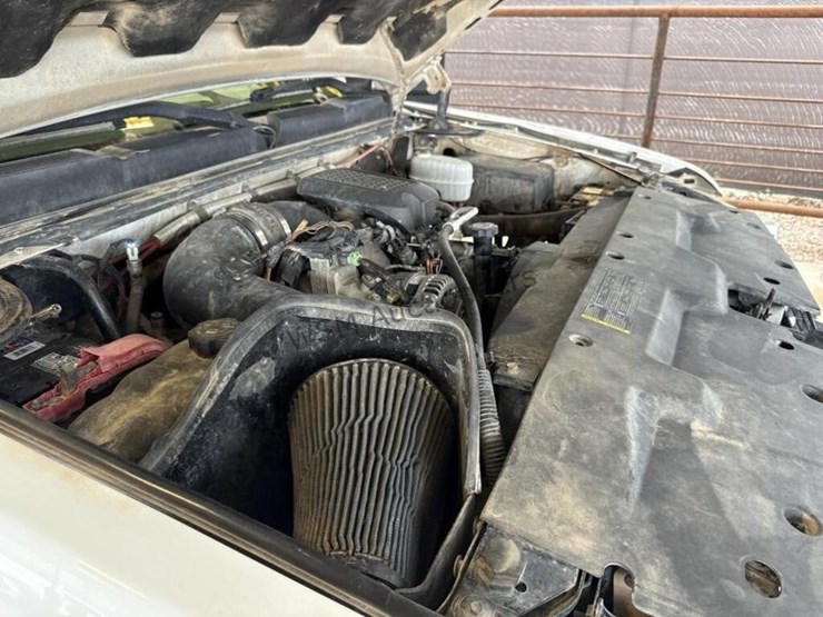 chevrolet-silverado-2500hd-image-14