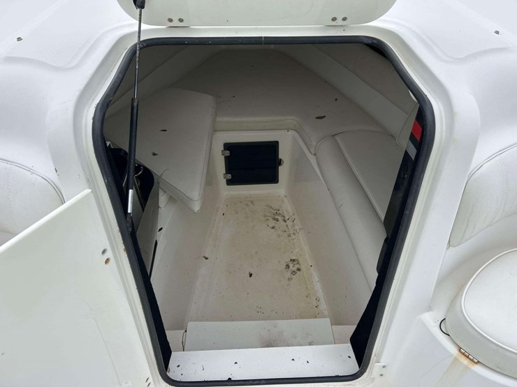 2014-glasstream-360-scx-twin-400r-mercury's-with-triple-axle-aluminum-trailer-image-21