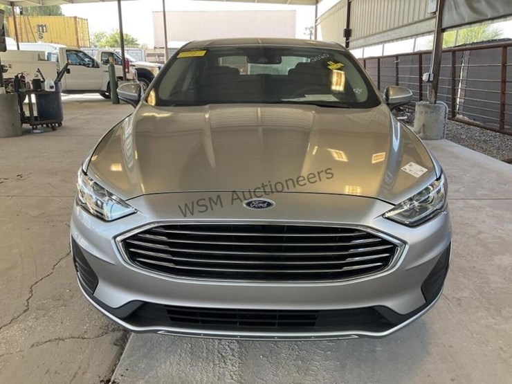 2020-ford-fusion-hybrid-sdn-image-3