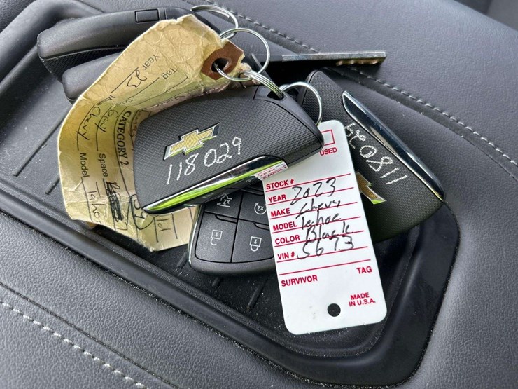 2023-chevrolet-tahoe-image-28