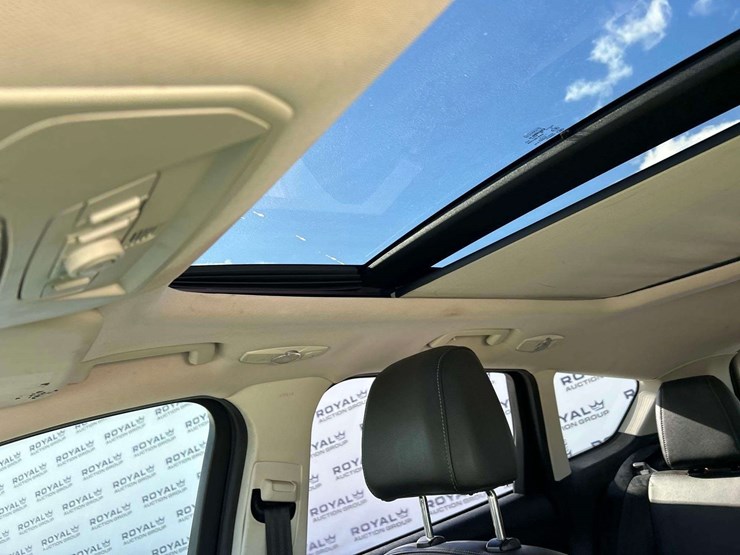 2014-ford-escape-titanium-image-21