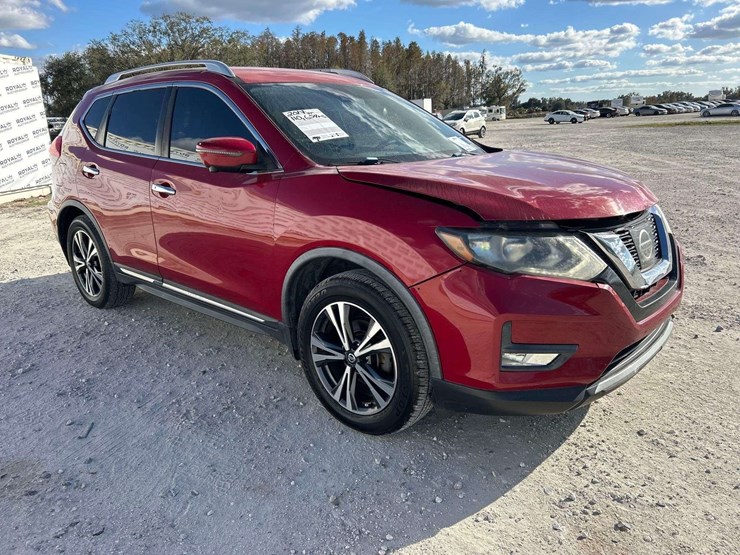 2017-nissan-rogue-image-2