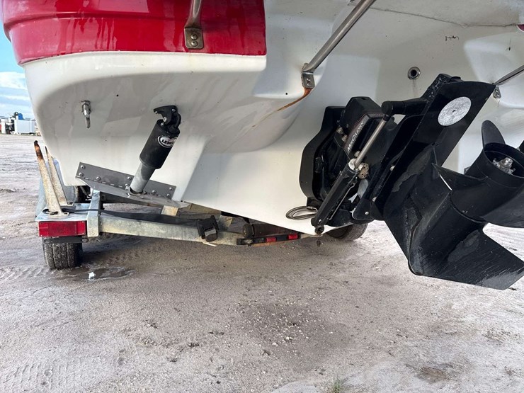 2009-mariah-sc23-23ft.-cabin-cruiser-with-t/a-boat-trailer-image-28