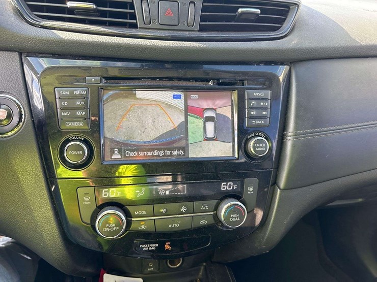 2017-nissan-rogue-image-15