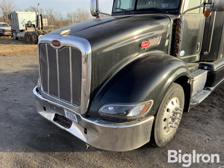 2011-peterbilt-386-image-9