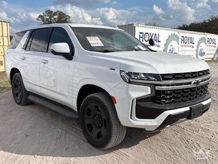 2023-chevrolet-tahoe-image-2