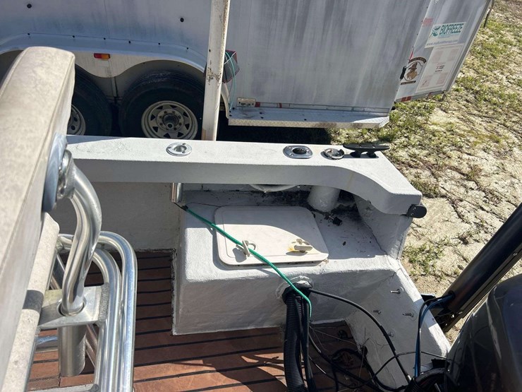 1990-21ft-center-console-fishing-boat-with-t/a-boat-trailer-image-19
