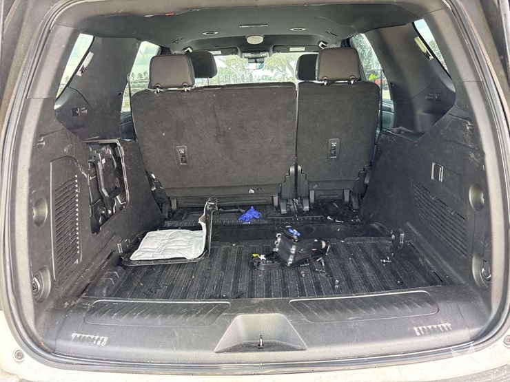 2023-chevrolet-tahoe-image-22