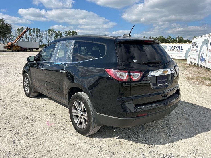 2016-chevrolet-traverse-image-4