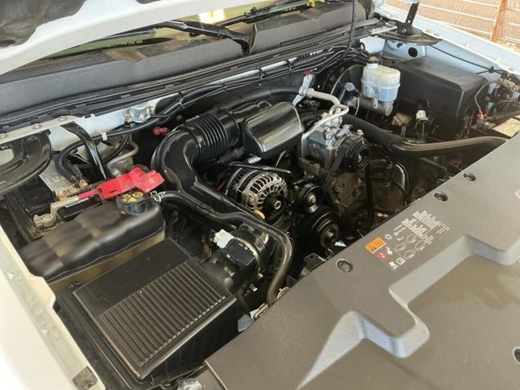 2012-chevrolet-silverado-1500-image-10