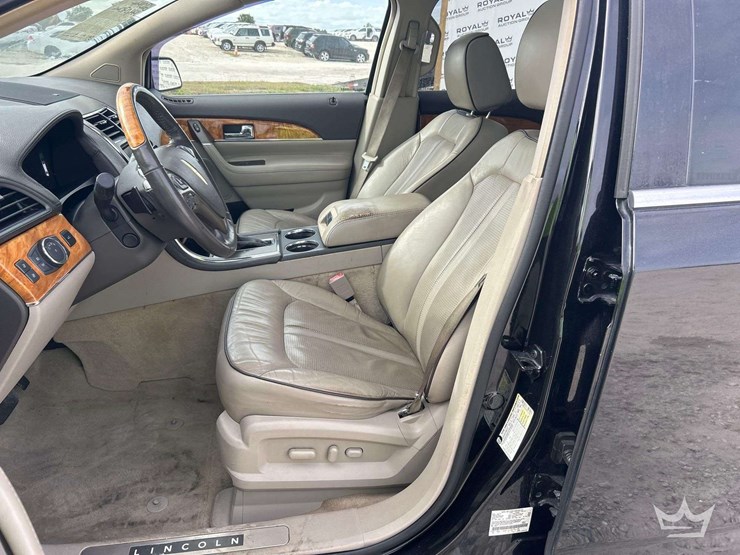 2014-lincoln-mkx-image-13