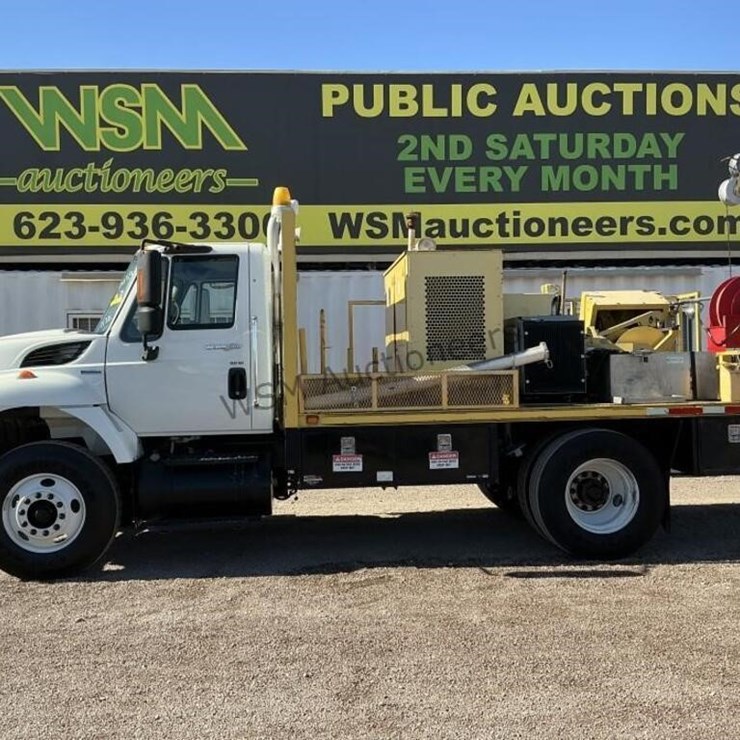 2009 INTERNATIONAL 7400