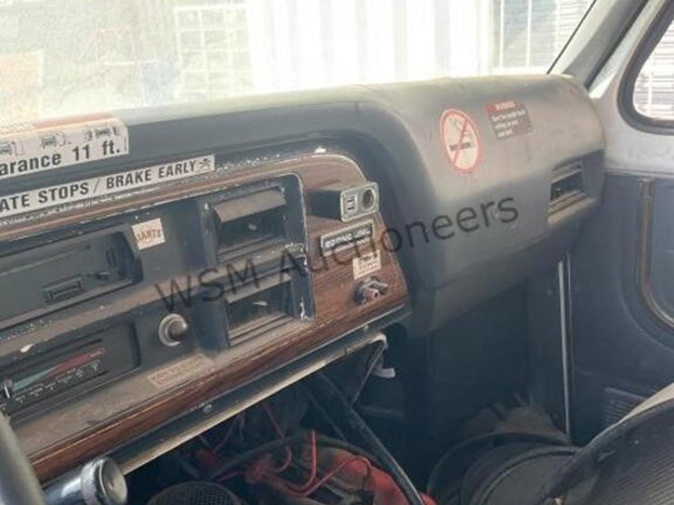 1989-ford-e350-image-17