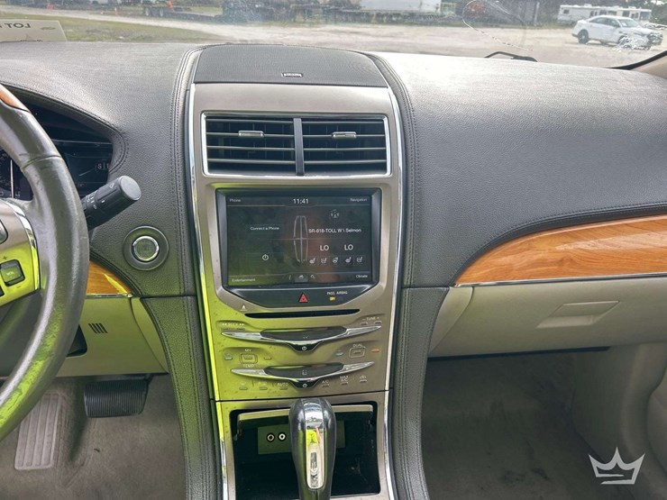 2014-lincoln-mkx-image-15