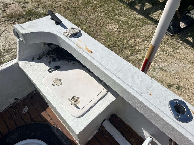 1990-21ft-center-console-fishing-boat-with-t/a-boat-trailer-image-20