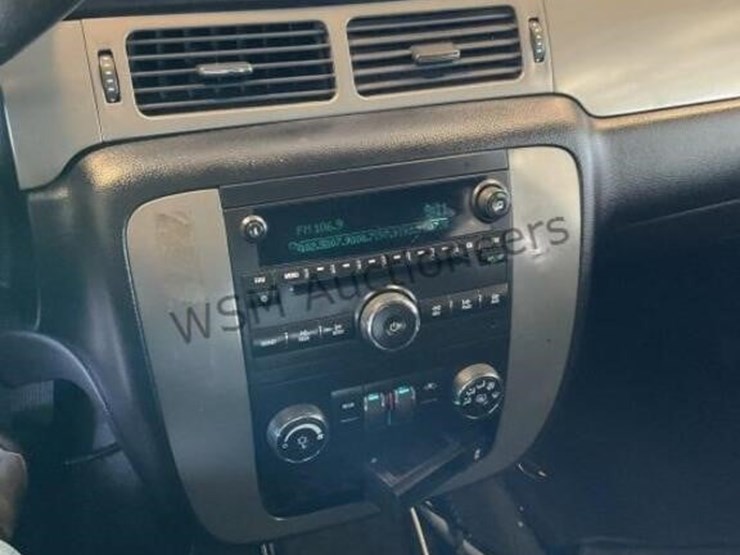 chevrolet-tahoe-image-18