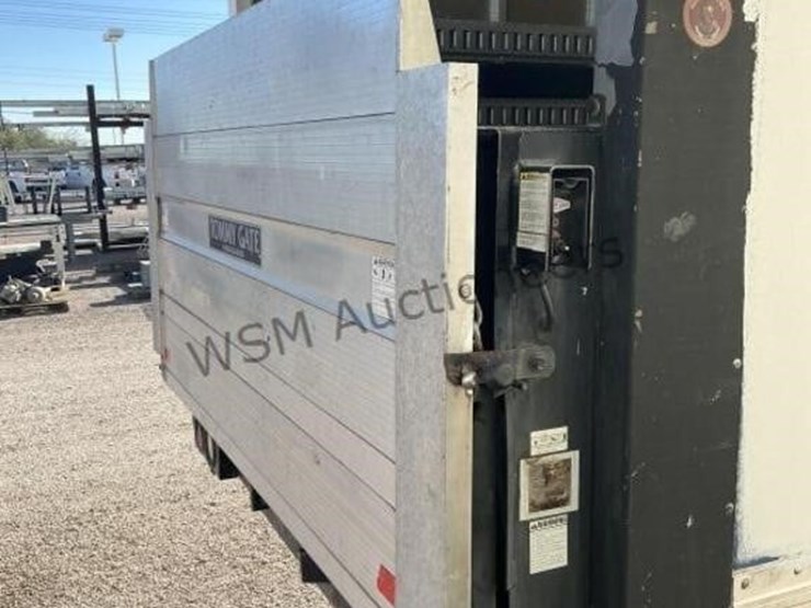 2015-chevrolet-express-3500-image-10