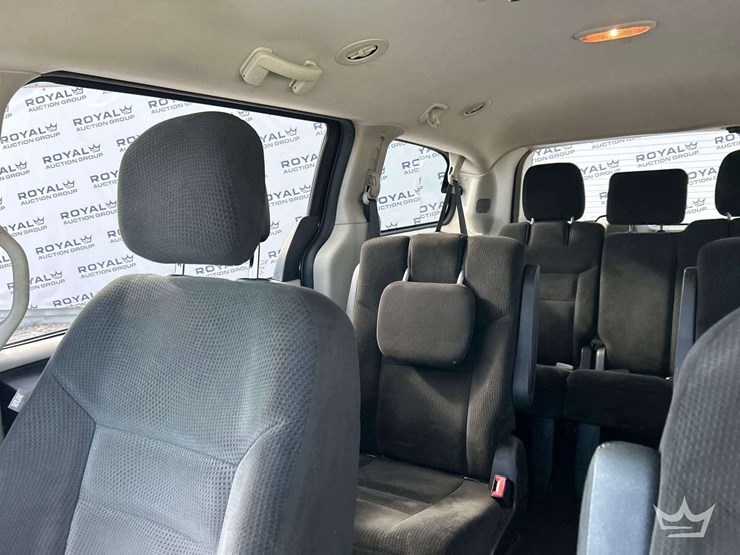 2016-dodge-grand-caravan-image-20