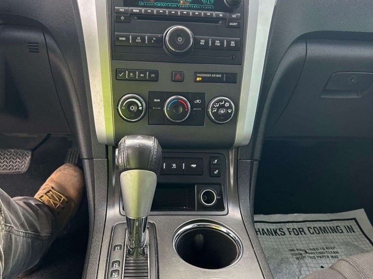 2012-chevrolet-traverse-image-19