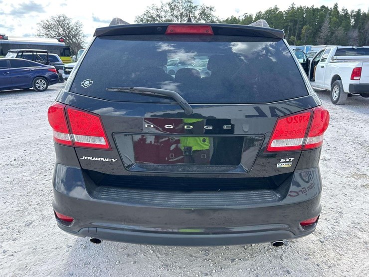 2015-dodge-journey-image-25