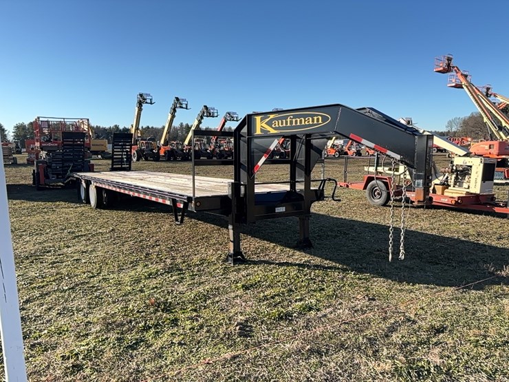2024-kaufman-25-ton-tagalong-trailer-vn:004731-image-1