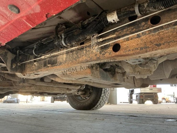 2015-chevrolet-silverado-1500-image-24