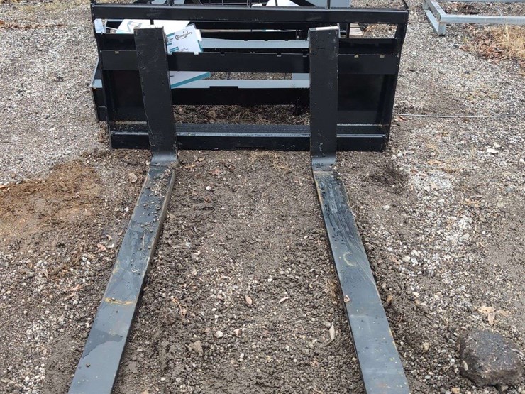 (1)-cfi-industry-sall100-adjustable-pallet-fork-image-1