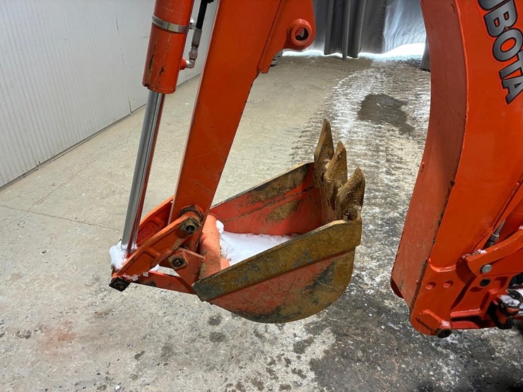 kubota-b3300su-image-16