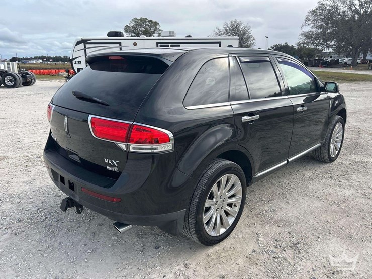 2014-lincoln-mkx-image-3