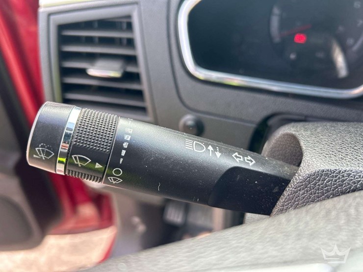 2012-chevrolet-traverse-image-15