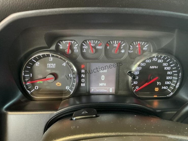 2015-chevrolet-silverado-1500-image-16