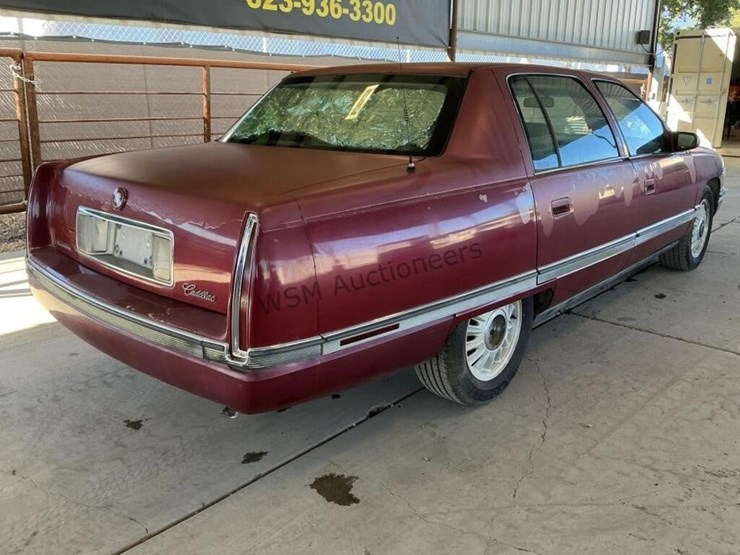 1994-cadillac-deville-concours-sdn-image-7
