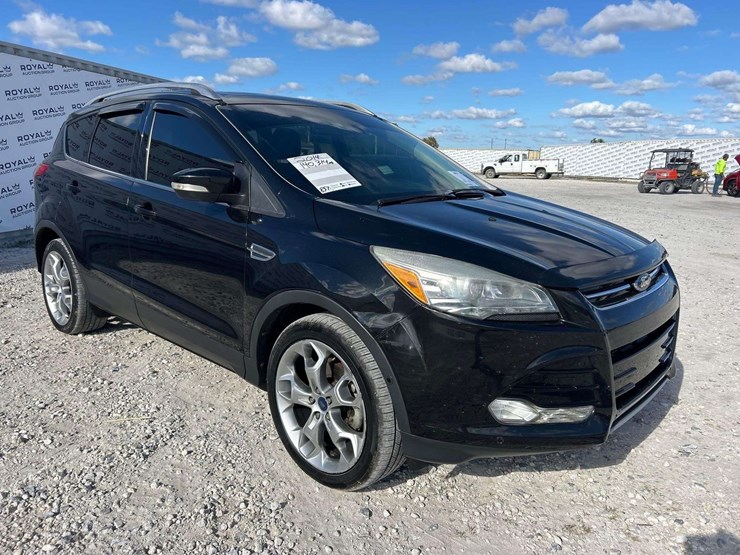 2014-ford-escape-titanium-image-2