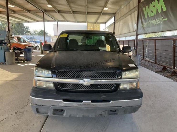 2004-chevrolet-silverado-1500-image-3