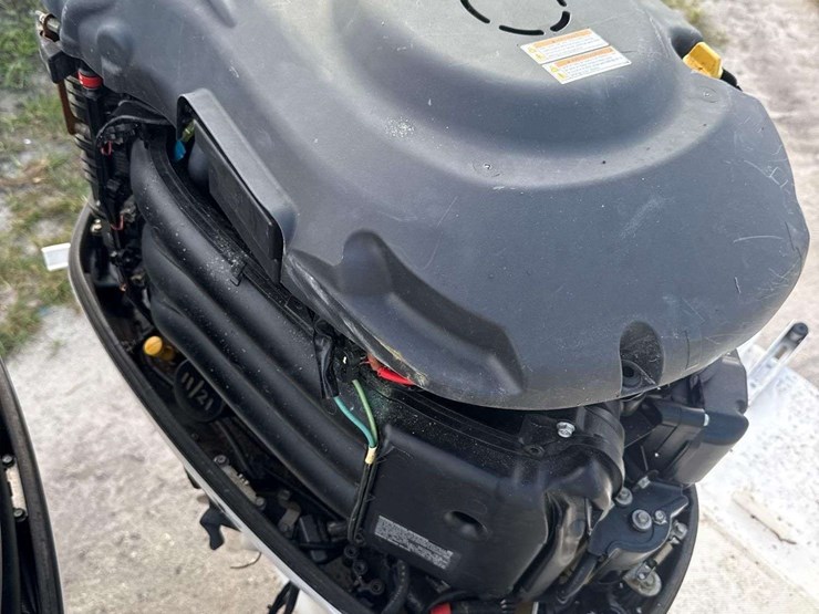 2018-regal-29obx-29ft-yacht-with-34ft-trailer-image-22