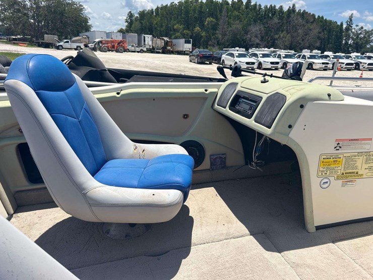 2009-skeeter-sl190-19ft-boat-with-21ft-boat-trailer-image-15