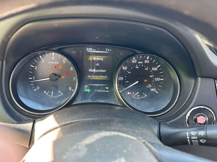 2017-nissan-rogue-image-11