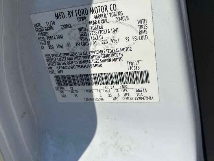 2011-ford-escape-image-4