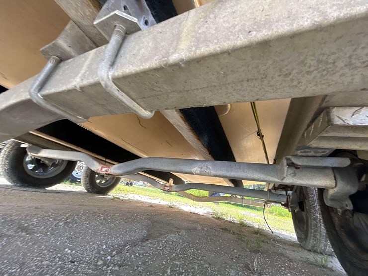 1990-21ft-center-console-fishing-boat-with-t/a-boat-trailer-image-28