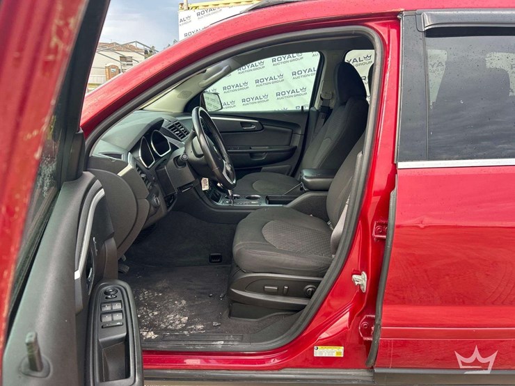 2012-chevrolet-traverse-image-13