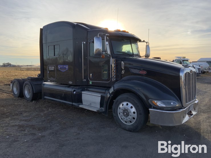 2011-peterbilt-386-image-3