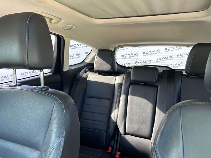 2014-ford-escape-titanium-image-22