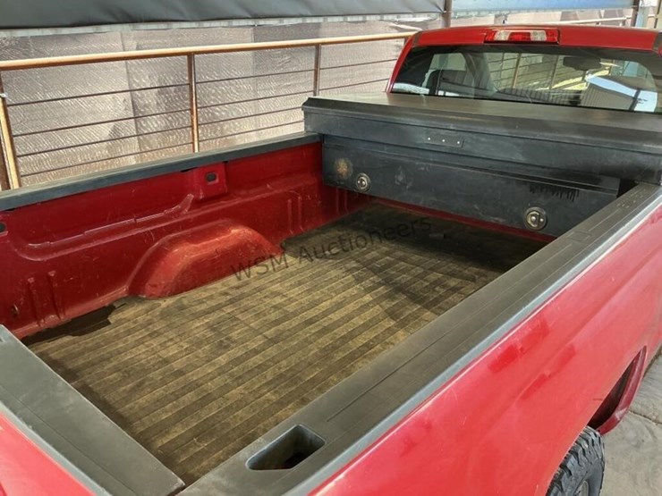 2015-chevrolet-silverado-1500-image-9