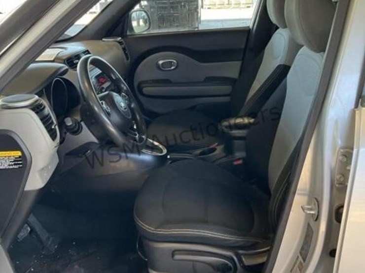 2015-kia-soul-sdn-image-21