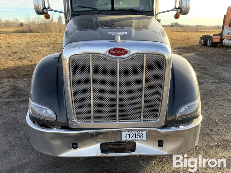2011-peterbilt-386-image-10