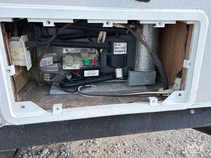 2015-forest-river-rockwood-freedom-s/a-pop-up-trailer-image-6