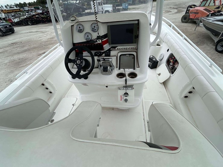 2014-glasstream-360-scx-twin-400r-mercury's-with-triple-axle-aluminum-trailer-image-11